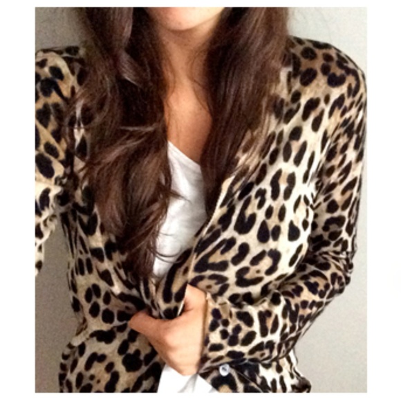 Sweaters - Leopard Animal Print V Neck Cardigan with Pockets